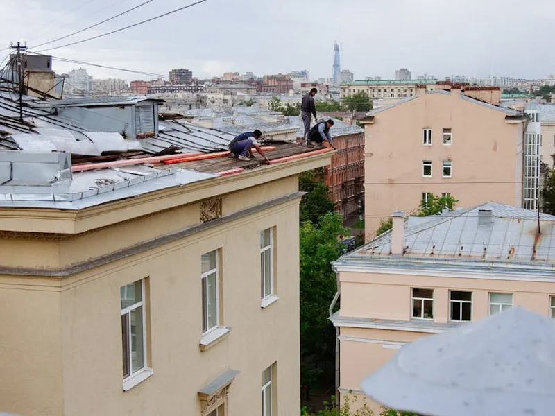 Hillsborough Roofing Pros professional team